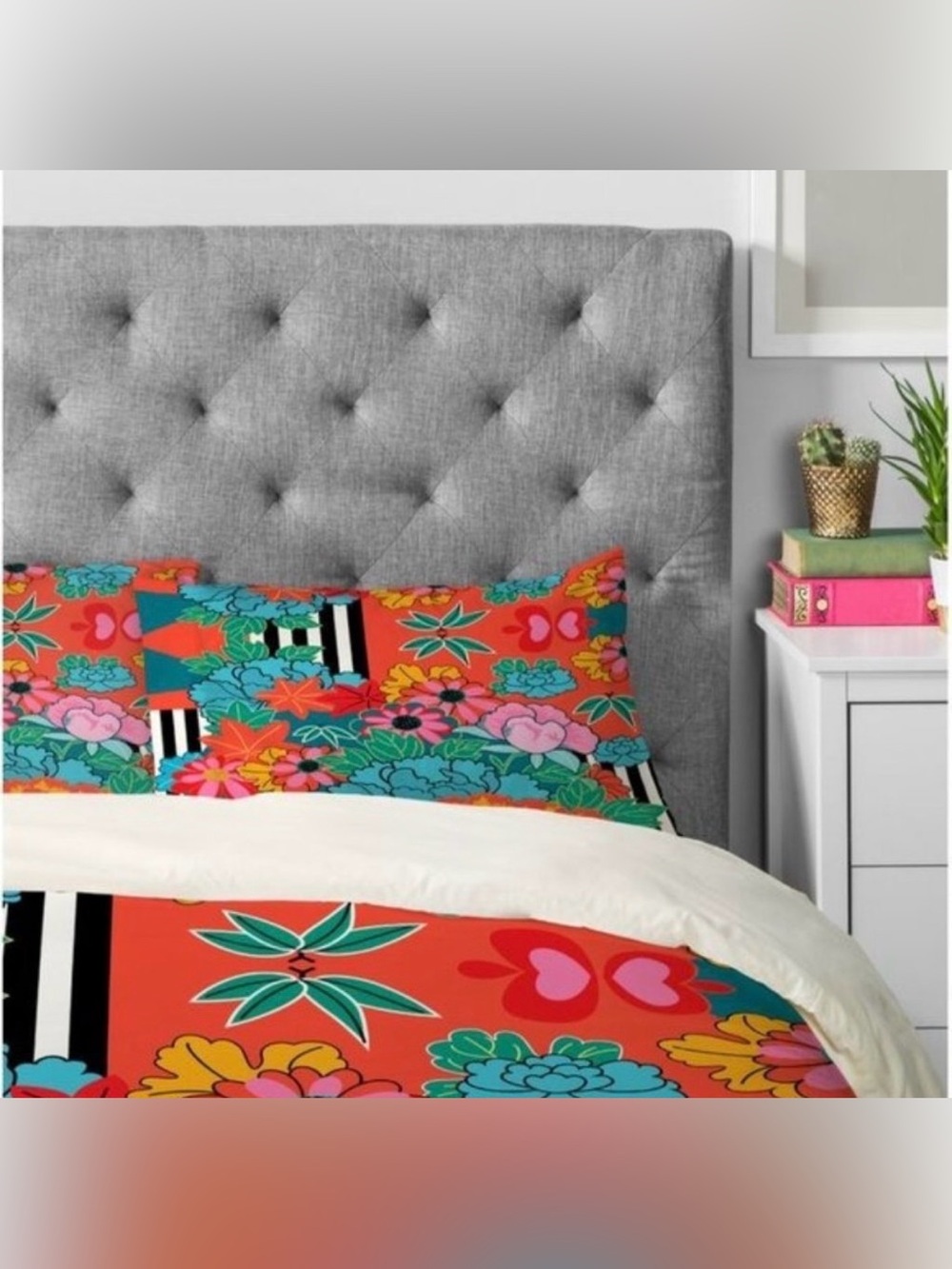 SET of 2 East Urban Home Bright Print Floral Pillowcases EUNH5116 NEW NWT